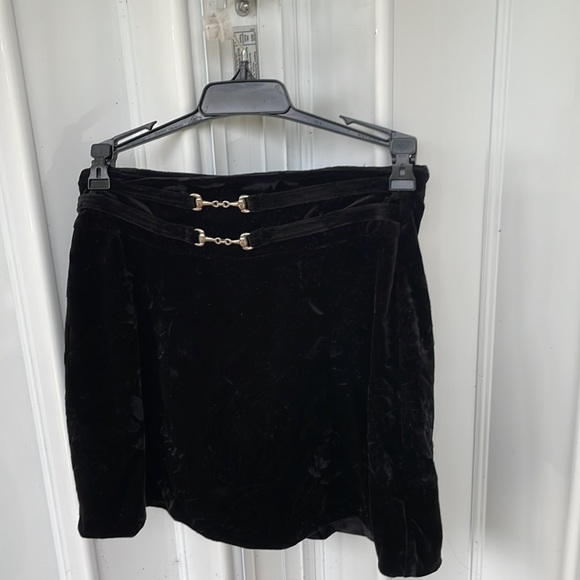 Little velvet black mini skirt - Picture 4 of 4